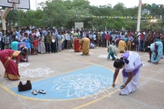 2-rangoli-competition-for-parents-during-hostel-day-24-11-2013