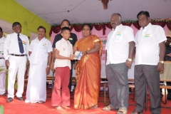 mrs-k-jayameenadevi-m-sc_-m-ed_-deo-madurai-giving-away-the-prizes-to-the-winners-on-the-eve-of-65th-republic-day-celebration